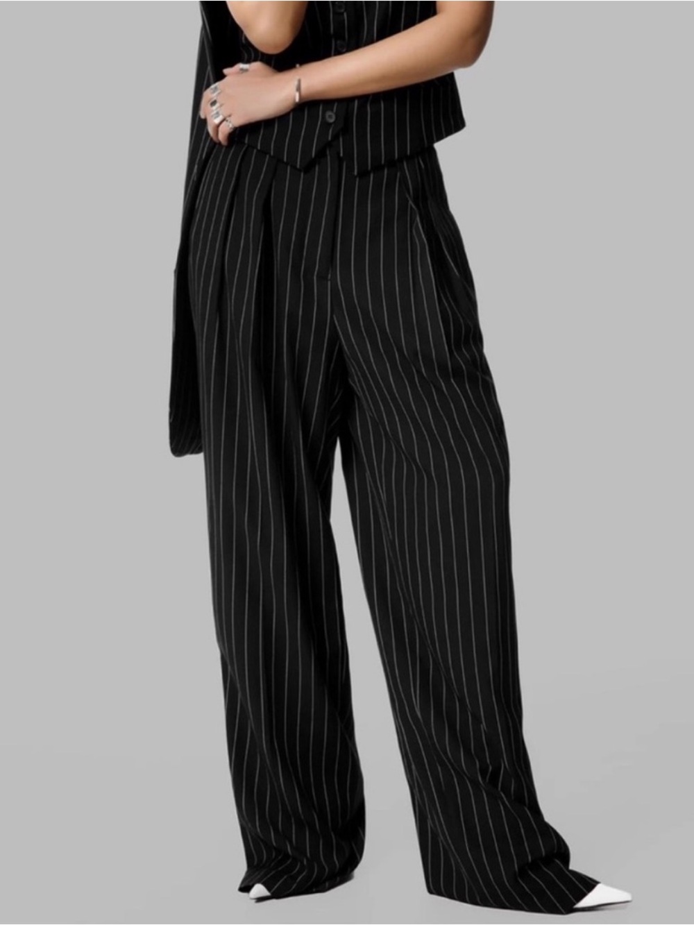 The Frankie Shop Gelso Pleated Trousers